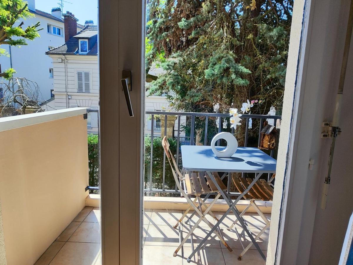 Tres Belle Appartement Lumineuse Spacieux Chantilly Exterior photo
